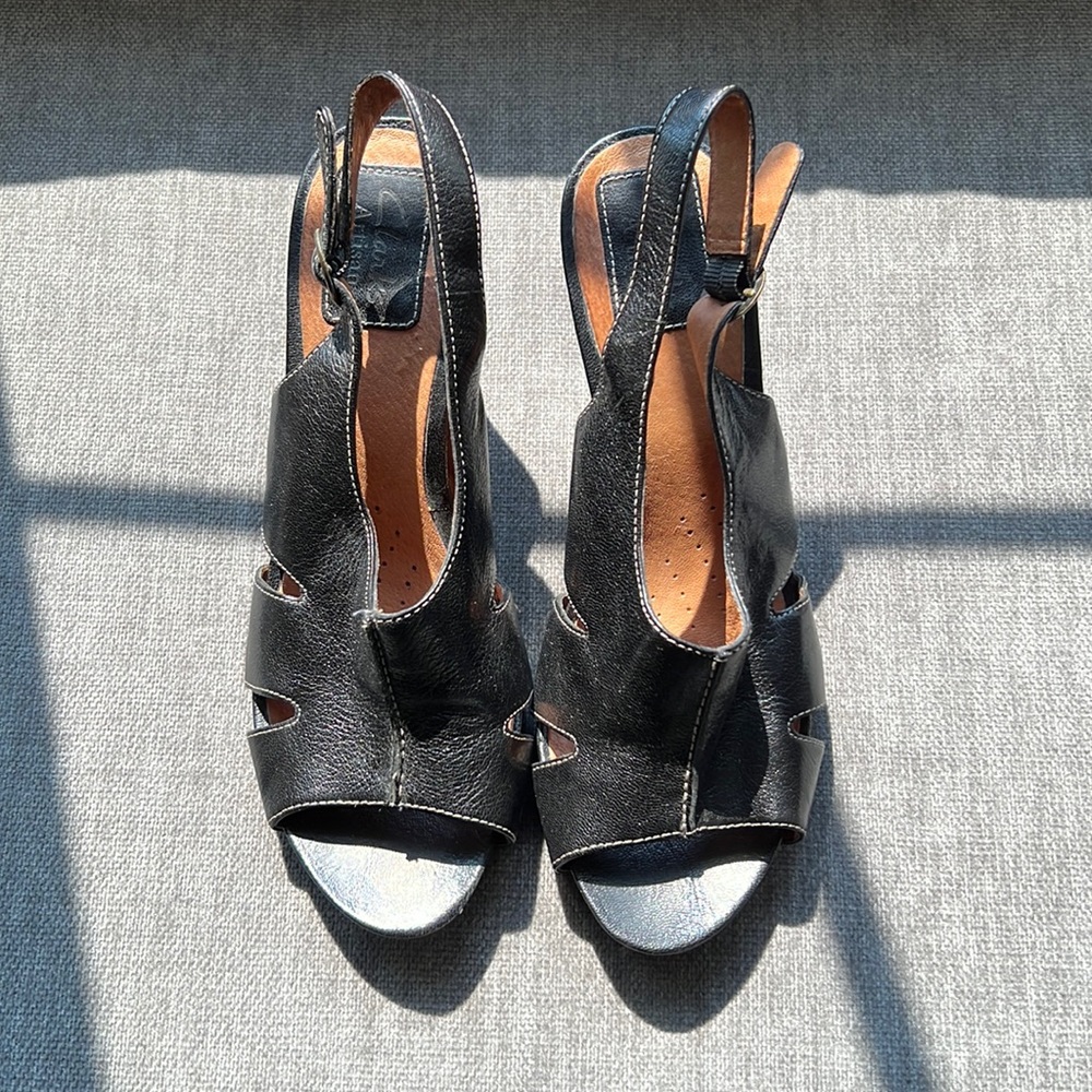 Black Leather Clark strap size 7 heels